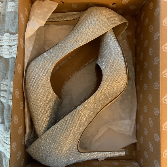 Call It Spring Shoes - 🌿Silver heels